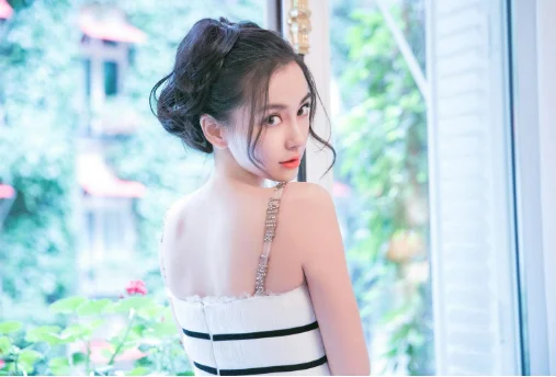 杨颖的英文名Angelababy看似洋气,老外听到却笑了:没文化 杨颖的英文名Angelababy看似洋气,老外听到却笑了:没文化
