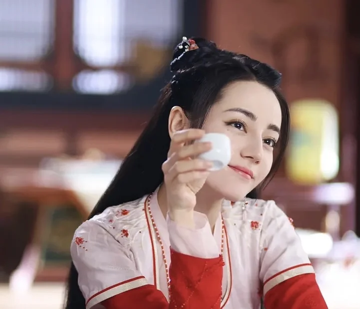 《安乐传》杀青啦!迪丽热巴太美,龚俊很俊,刘宇宁造型很惊艳 《安乐传》杀青啦!迪丽热巴太美,龚俊很俊,刘宇宁造型很惊艳