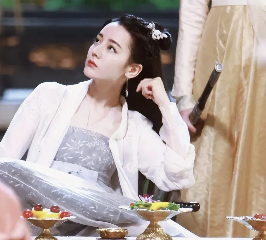 《安乐传》杀青啦!迪丽热巴太美,龚俊很俊,刘宇宁造型很惊艳 《安乐传》杀青啦!迪丽热巴太美,龚俊很俊,刘宇宁造型很惊艳
