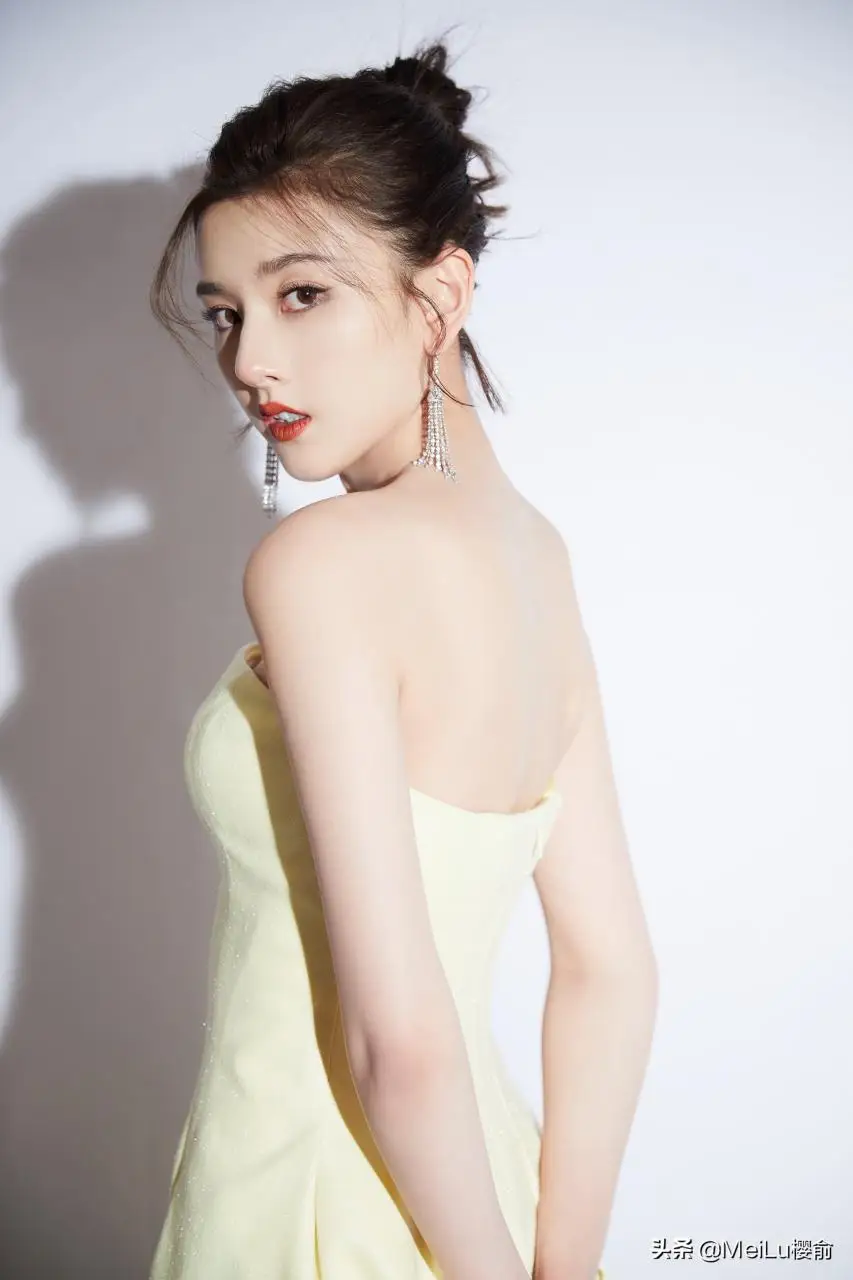 宋祖儿太可爱了，清新的气质如同邻家女孩，少女风满满