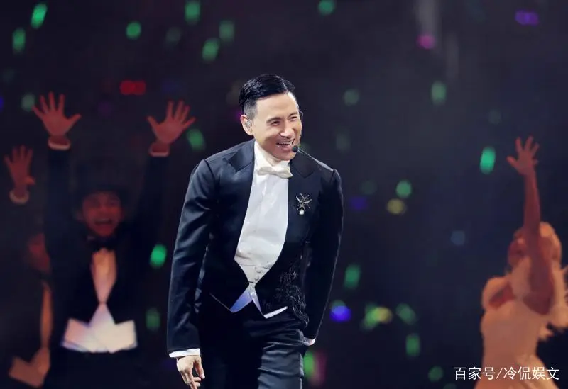 水木年华登台演出，却被23岁评委嘲讽，应了张学友当年说的什么？