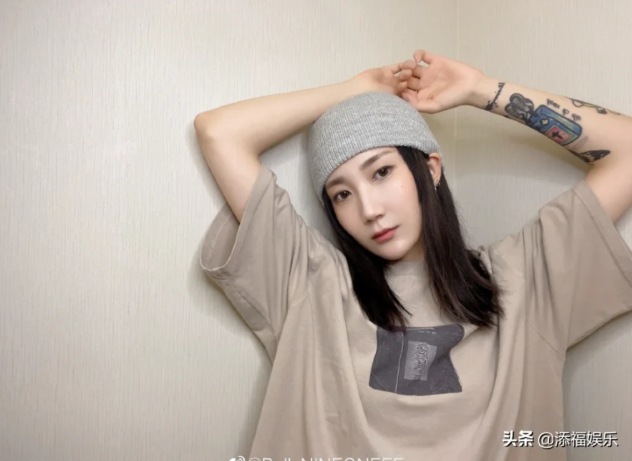 蔡徐坤陷入盗摄争议,拍《梅艳芳》发微博后删除,片方也在袒护他 蔡徐坤陷入盗摄争议,拍《梅艳芳》发微博后删除,片方也在袒护他