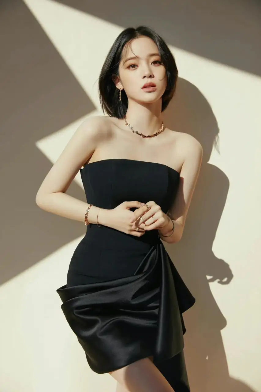欧阳娜娜活动造型,短发的娜娜真的不错 欧阳娜娜活动造型,短发的娜娜真的不错