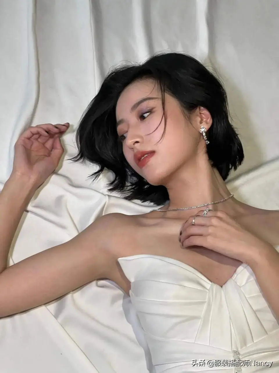 大美女周雨彤