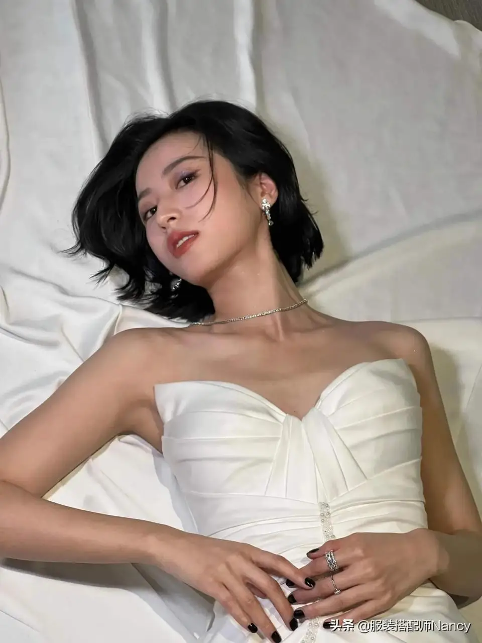 大美女周雨彤