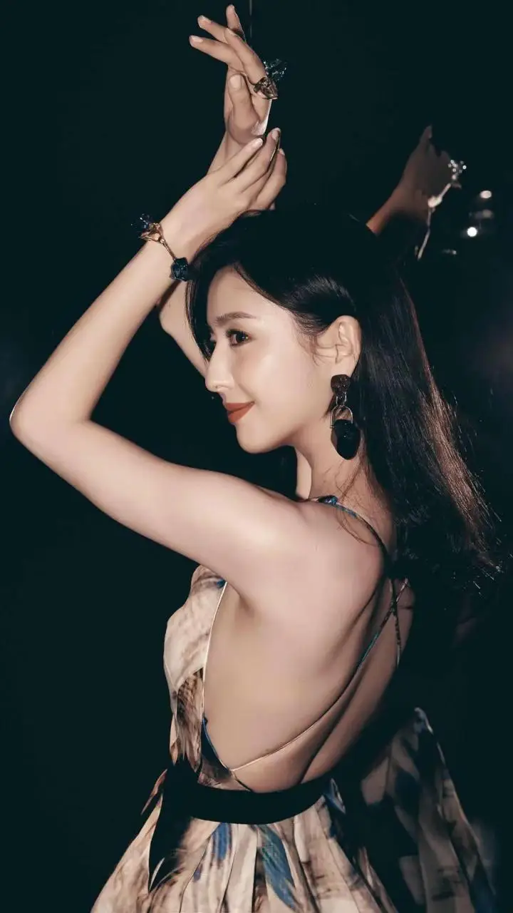 背影杀手佟丽娅 背影杀手佟丽娅