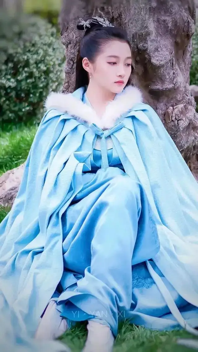 穿上古装片，关晓彤美翻了