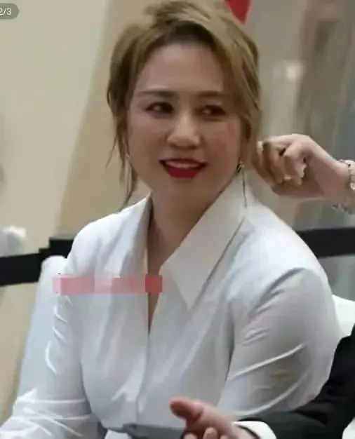 马丽产后现身,胖成中年大妈,网友:胖得太真实了 马丽产后现身,胖成中年大妈,网友:胖得太真实了
