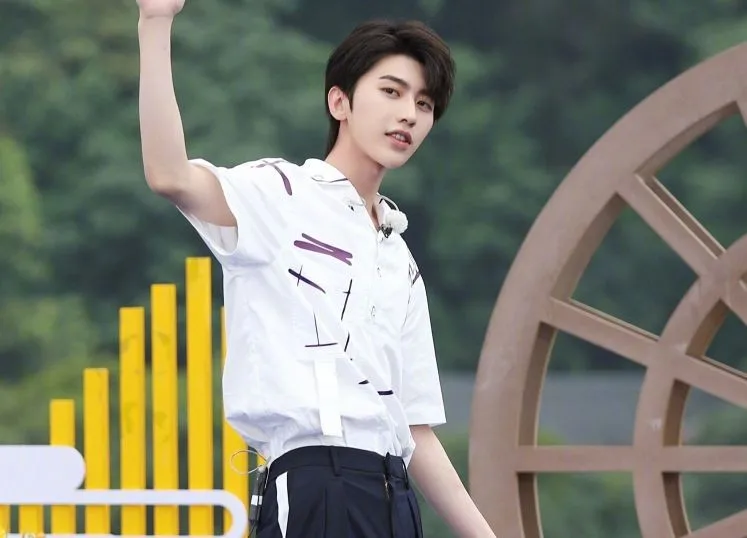 《奔跑吧》第10季又换血?蔡徐坤和杨颖退出,网友:不期待了 《奔跑吧》第10季又换血?蔡徐坤和杨颖退出,网友:不期待了