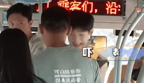 白敬亭，内娱新晋喜剧人