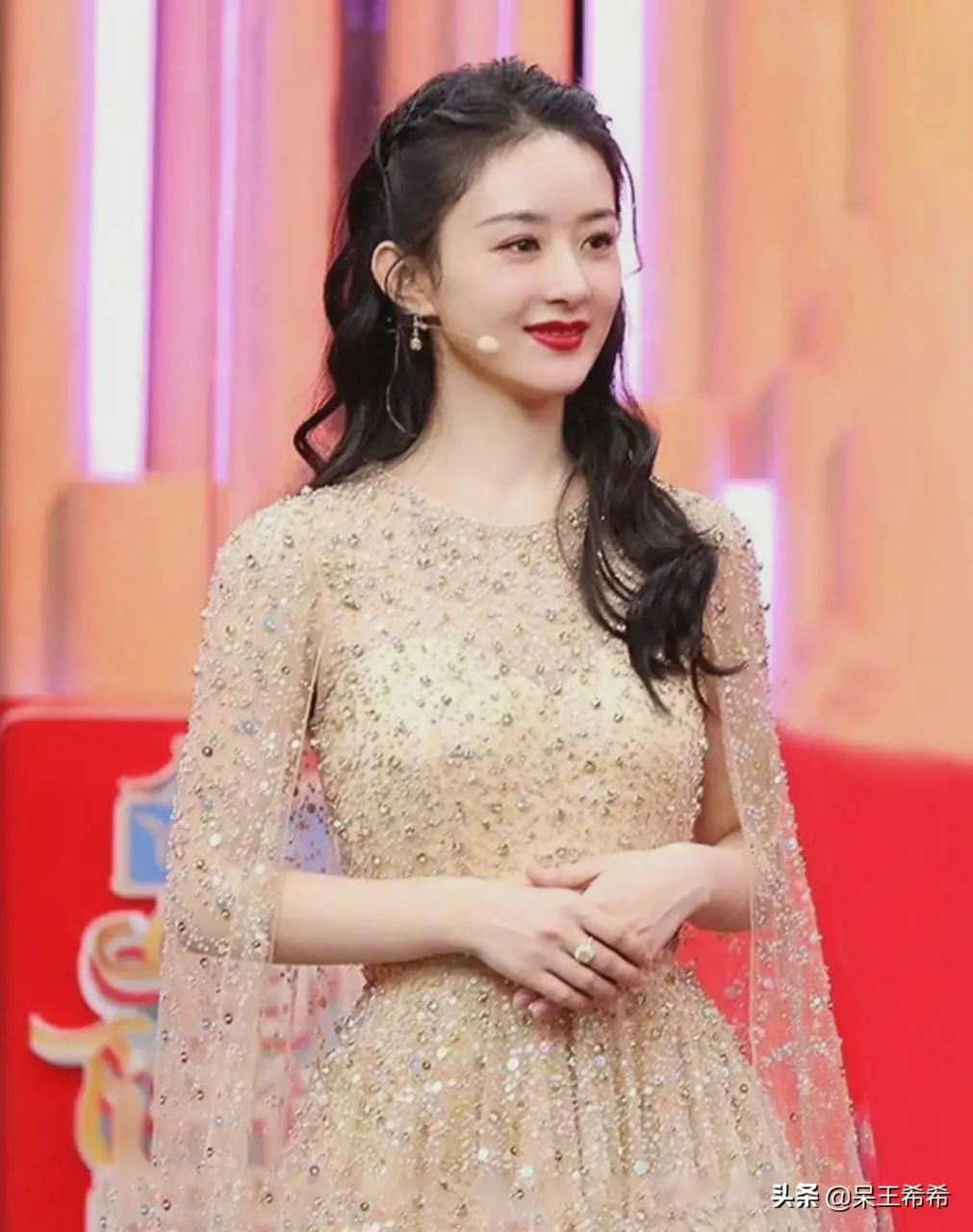 央视《春晚进行时》官宣，主持阵容公开，管彤担任C位