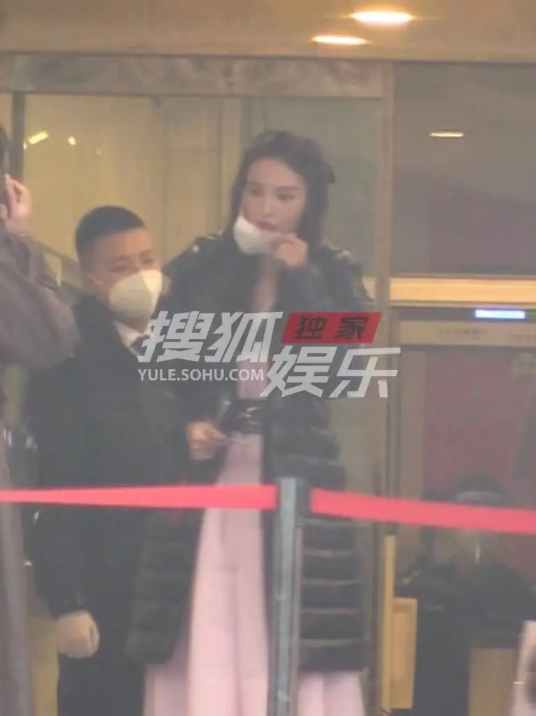 2022虎年央视元宵晚会录制 金晨毛晓彤魏翔等现身 2022虎年央视元宵晚会录制 金晨毛晓彤魏翔等现身