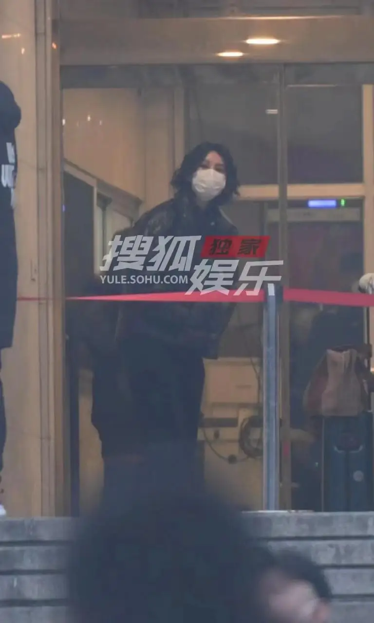 2022虎年央视元宵晚会录制 金晨毛晓彤魏翔等现身 2022虎年央视元宵晚会录制 金晨毛晓彤魏翔等现身