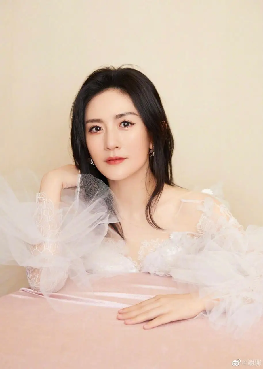 谢娜好难过，发微博祝福海涛新婚快乐，却被骂惨了