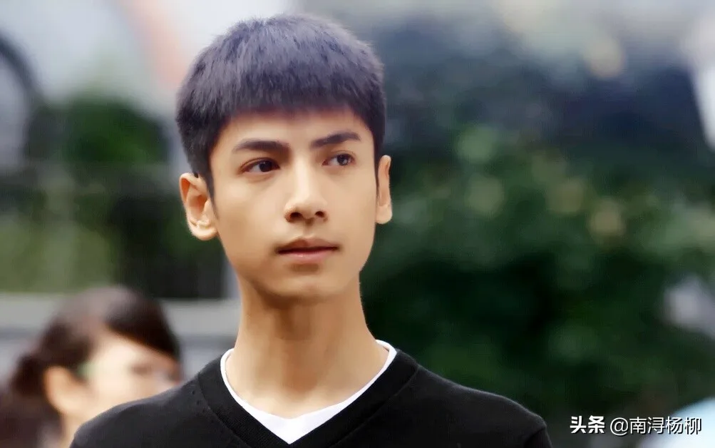 《人世间》里的少年组,这才叫灵气,打脸了多少大龄扮嫩的演员 《人世间》里的少年组,这才叫灵气,打脸了多少大龄扮嫩的演员