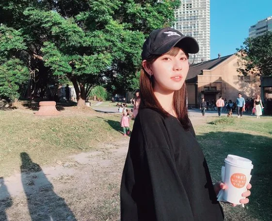 与Selina分手后张轩睿被曝新恋情,女方年轻漂亮,经纪人发声默认 与Selina分手后张轩睿被曝新恋情,女方年轻漂亮,经纪人发声默认
