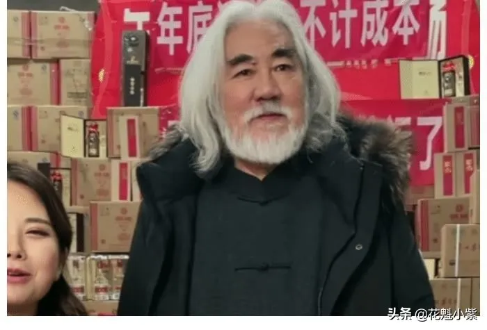 张纪中直播发脾气,表示妻子头发长见识短,网友一看就知道是套路 张纪中直播发脾气,表示妻子头发长见识短,网友一看就知道是套路
