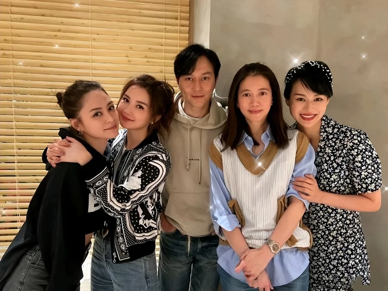 《浪姐3》明日播出，4位香港艺人参加，张智霖为何只为三人打call