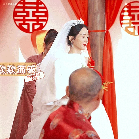 赵丽颖婚纱照流出：离婚一年后，她终于等来了婚礼？