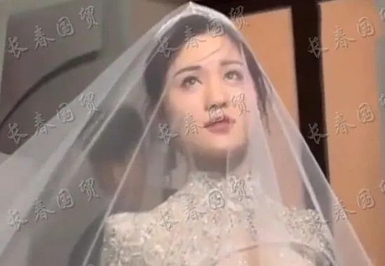 大衣哥儿媳陈萌正面照首曝光，五官精致气质好，拍婚纱照好事临近