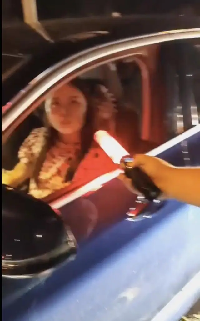 警方回应“宝马女司机撞人后拖行” 律师:若明知撞人还拖行,涉故意杀人罪 警方回应“宝马女司机撞人后拖行” 律师:若明知撞人还拖行,涉故意杀人罪