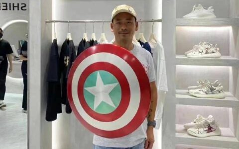 洗米华和洗米嫂将被高墙所隔：一个延期开庭，一个疑似告别过去