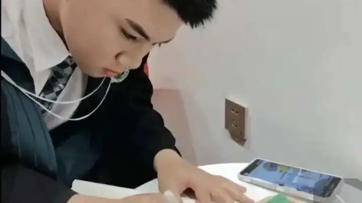 半个月还没排上？开学前后，很多爸妈忙着做这件事：太难约