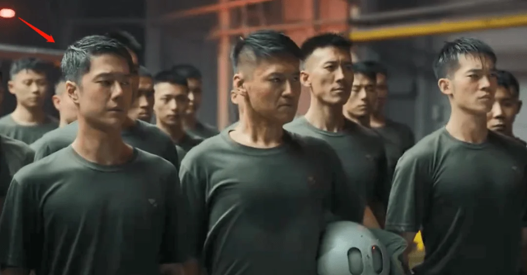 王一博，真的别演戏了！整容痕迹在镜头下暴露了无数次