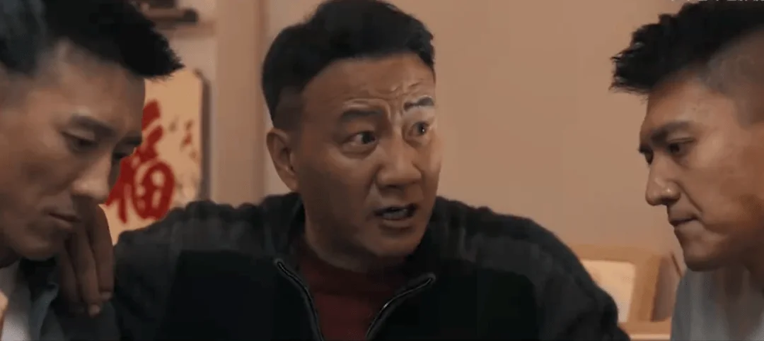 王一博，真的别演戏了！整容痕迹在镜头下暴露了无数次