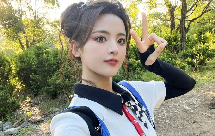 杨超越爹味发言惹争议，被骂后赌气说不播了，网友直接建议退圈