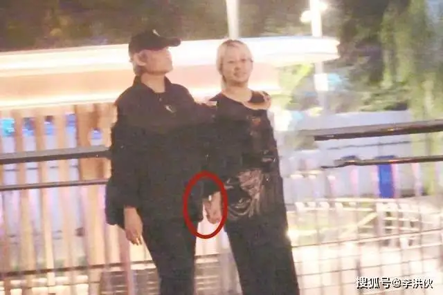导演徐克小30岁女友被拍，颜值身材一般，气质很“城乡结合部”