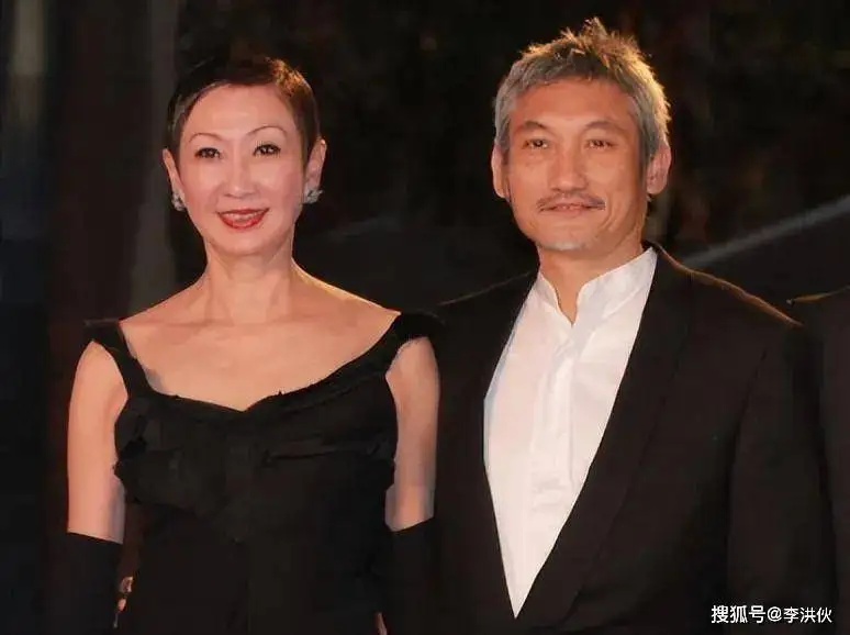 导演徐克小30岁女友被拍，颜值身材一般，气质很“城乡结合部”