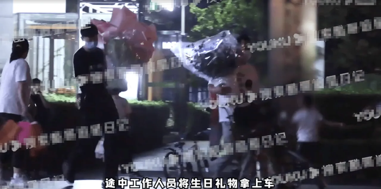 一鹿彤行又上分！线上卡点祝福私下聚会庆生，真情侣就是甜