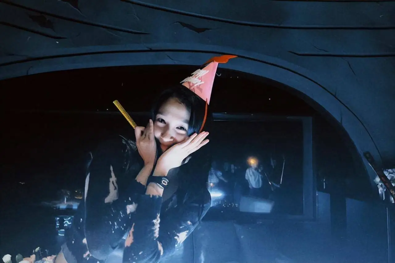 一鹿彤行又上分！线上卡点祝福私下聚会庆生，真情侣就是甜