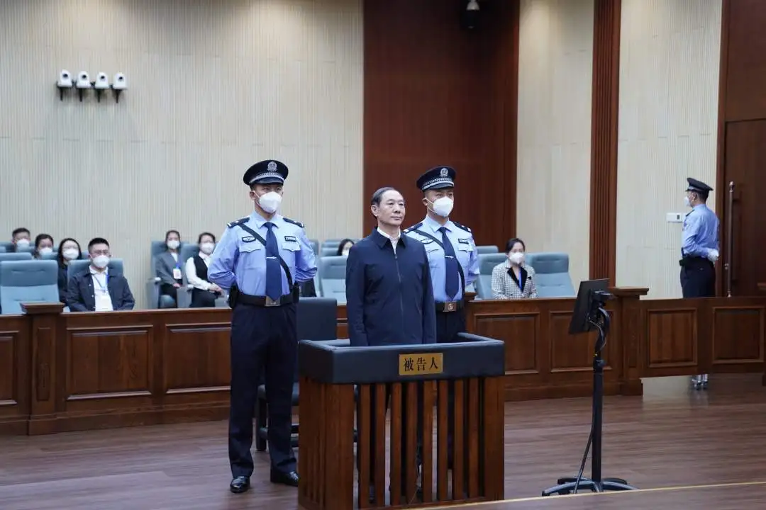 受贿4.4亿余元，江苏省委原常委、政法委原书记王立科一审被判死缓