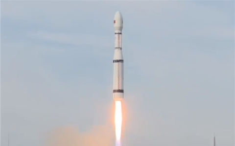 中国航天实现3天3连发！长征六号成功完成一箭三星发射