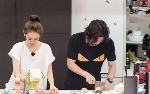 靠生孩子赚热度？好感要败光了么？