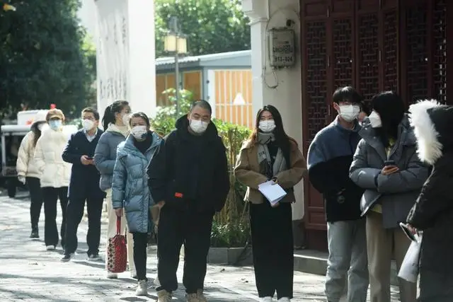 重庆女孩为考研主动提前感染，看到这一幕让人觉得心酸！