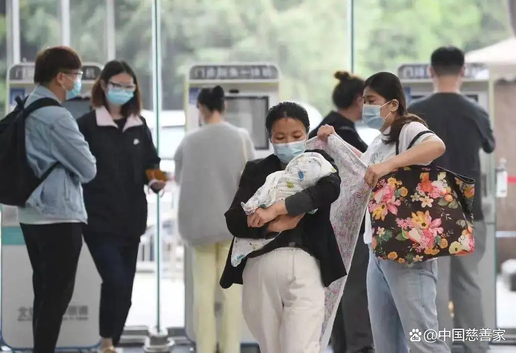 新冠风暴下的妇产科