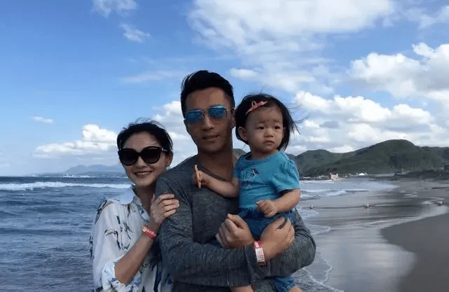 汪小菲怒斥大S不让孩子回北京，S妈罕见动怒揭背后内幕反击