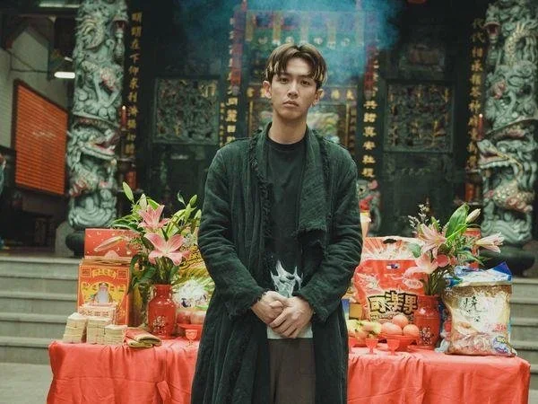 柯震东被曝拍戏意外受伤险毁容 经纪人证实：脸部严重破相