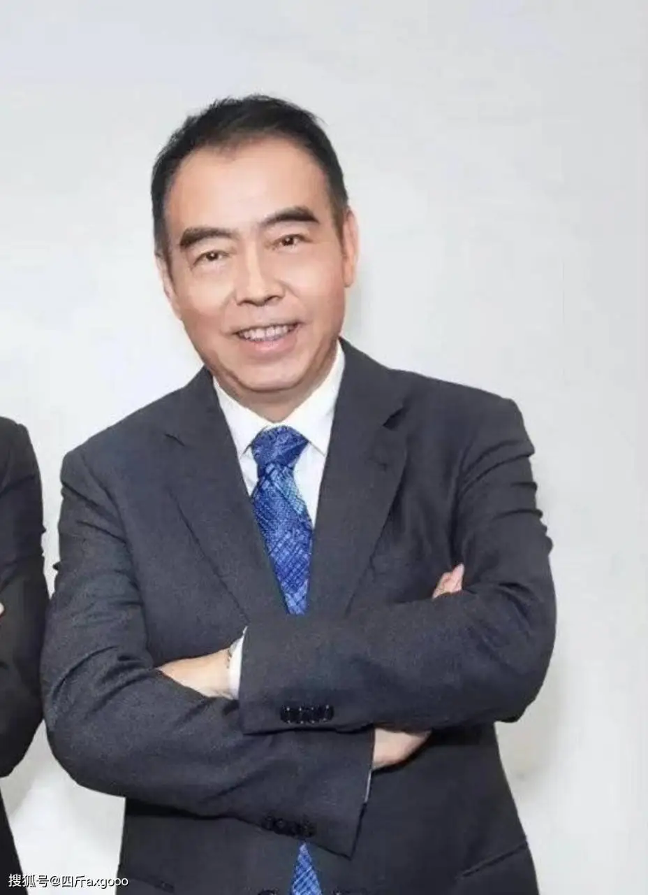 娱乐圈曝出丑闻，大师级导演晚节不保，色迷心窍找女演员当小情人