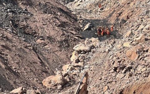 内蒙古自治区党委书记：这起煤矿坍塌事故事态严重，救援十万火急