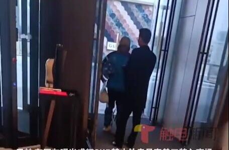 外卖员穿工装禁入成都高端商场SKP 网友：这是歧视！