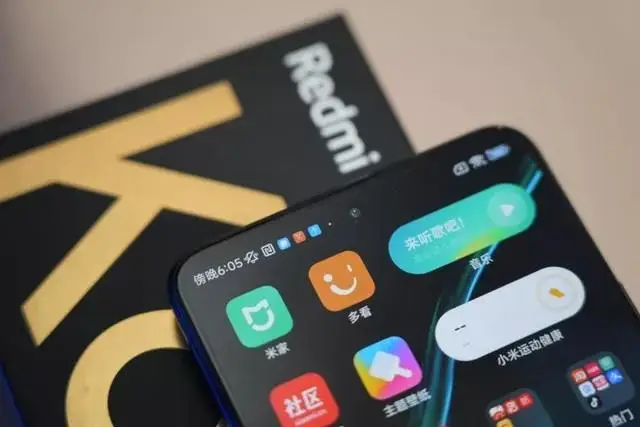 Redmi K60 开箱上手!塑料边框质感真不行 Redmi K60 开箱上手!塑料边框质感真不行
