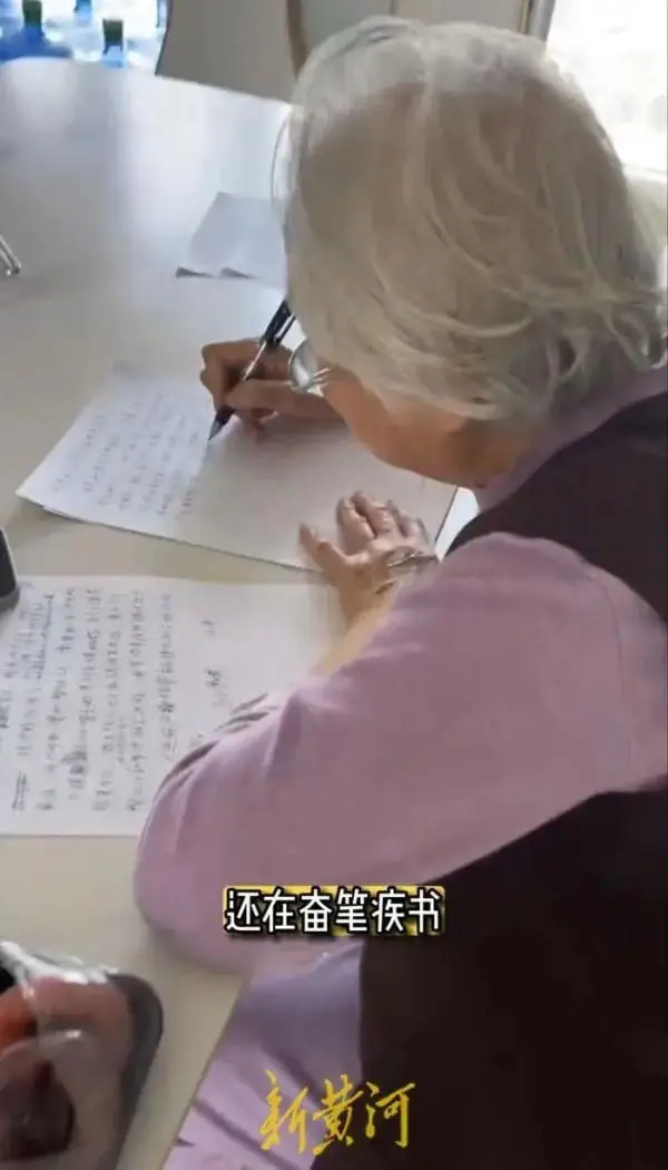 85岁老人陷“证明你妈是你妈”困境，相关部门回应