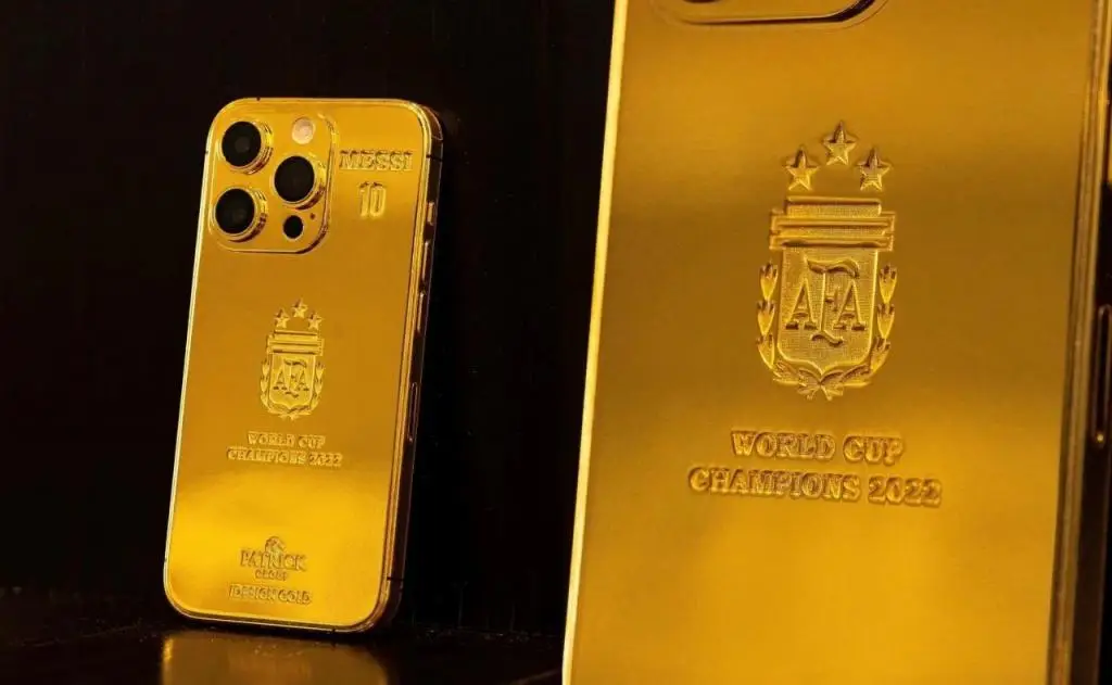 梅西花百万买手机送队友 35 部 24K 黄金 iPhone14Pro 梅西花百万买手机送队友 35 部 24K 黄金 iPhone14Pro