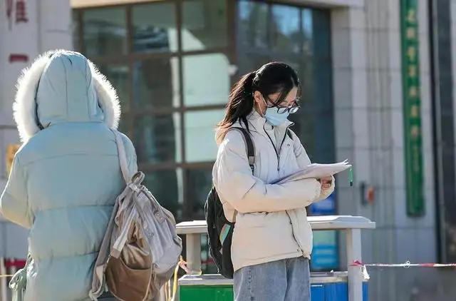 95后考研落榜结果父母双双上岸,网友:打工挣钱供父母上学 95后考研落榜结果父母双双上岸,网友:打工挣钱供父母上学