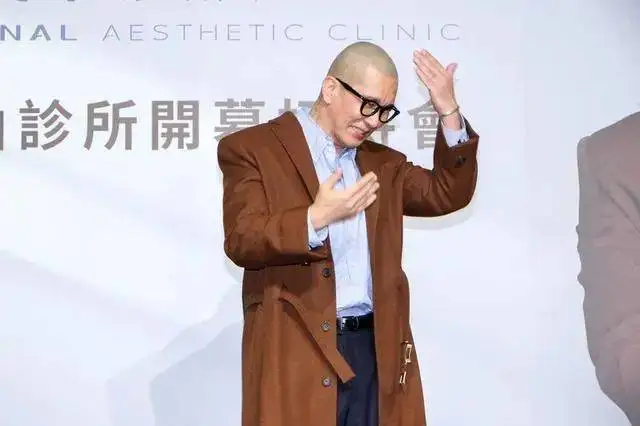 具俊晔自曝周年纪念日送大S裙子,生日礼物是旧裤衩改的包,韩国男吃软饭到底？