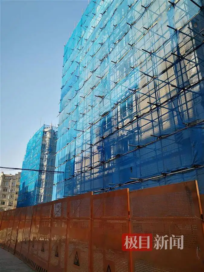 哈尔滨小区燃气爆炸致1死7伤，初查系人为因素导致，刑侦部门介入调查